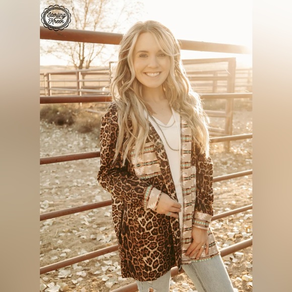 Purrty in Aztec Shacket - Picture 2 of 5